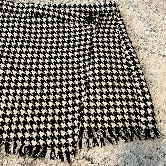 Houndstooth skirt - Picture 2 of 4